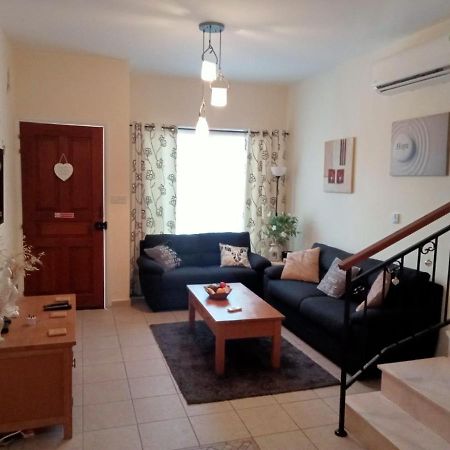No3,23 Neilmmantos St Peyia Villa Buitenkant foto