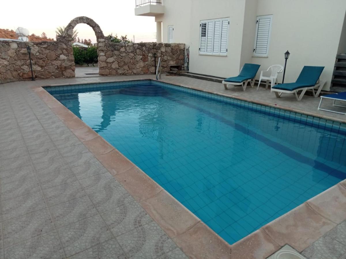 No3,23 Neilmmantos St Peyia Villa Buitenkant foto